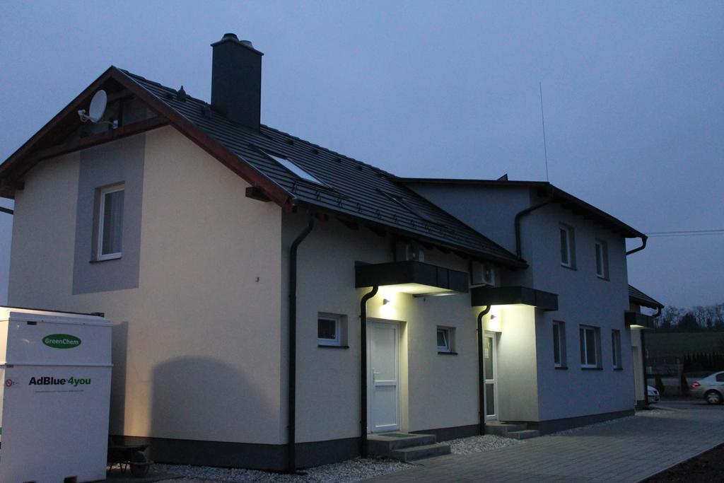 Potkerek Motel เยอร์ ภายนอก รูปภาพ